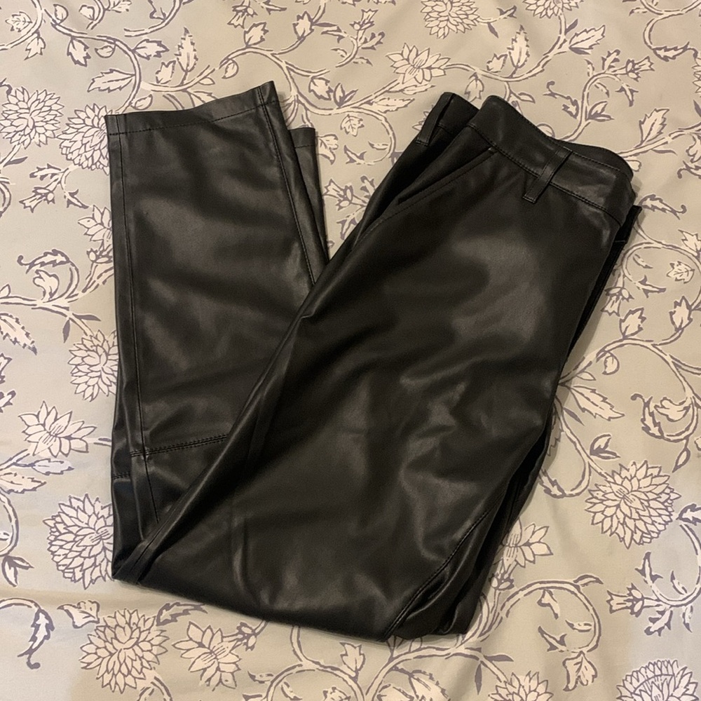 AG Caden Faux Leather Crop sz 26
